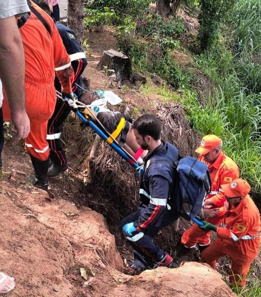 Homem é atingido pelo  trem